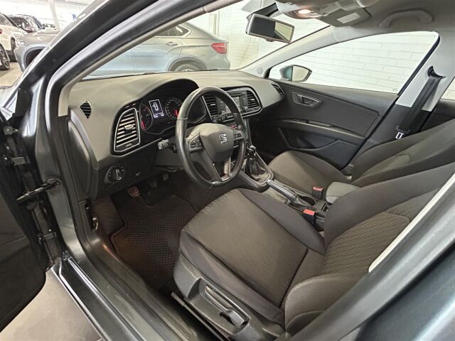 SEAT Leon ST 2014 1,4 TSI 122 Style / 2 x renk / Koukku / Vakkari / Kats. 4/25
