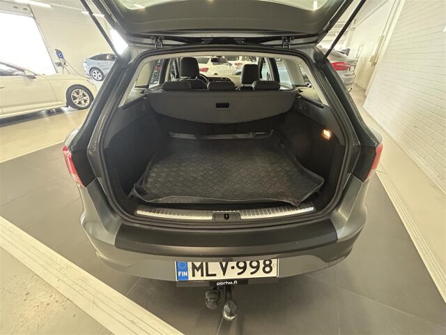 SEAT Leon ST 2014 1,4 TSI 122 Style / 2 x renk / Koukku / Vakkari / Kats. 4/25