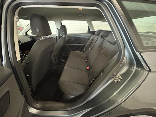 SEAT Leon ST 2014 1,4 TSI 122 Style / 2 x renk / Koukku / Vakkari / Kats. 4/25