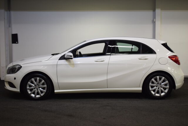 MERCEDES-BENZ A 2014 180 BE Premium Business