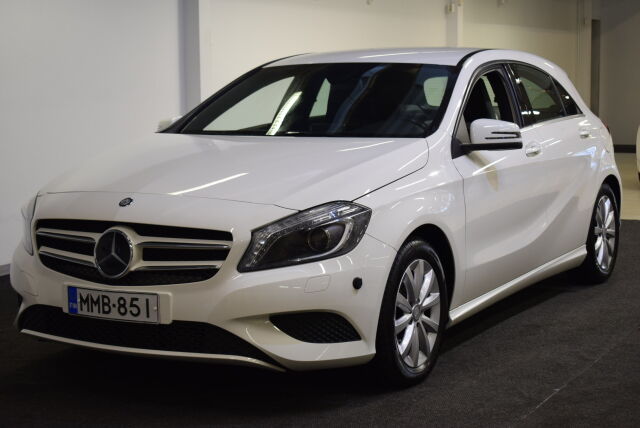 MERCEDES-BENZ A 2014 180 BE Premium Business