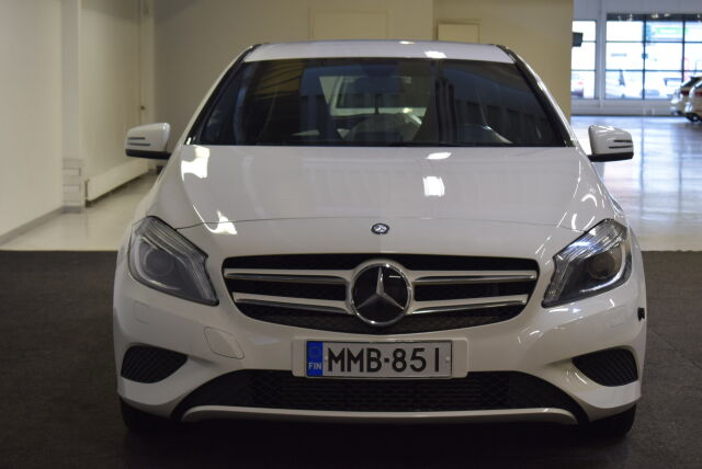 MERCEDES-BENZ A 2014 180 BE Premium Business
