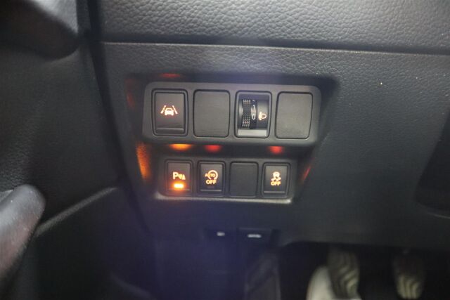 NISSAN Qashqai 2015 DIG-T 115 Acenta 2WD 6M/T E6 Safety Pack Connect
