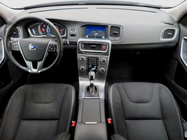 Volvo V60 Cross Country 2016 D4 AWD Momentum aut