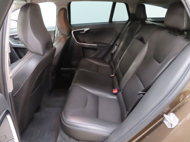 Volvo V60 Cross Country 2016 D4 AWD Momentum aut