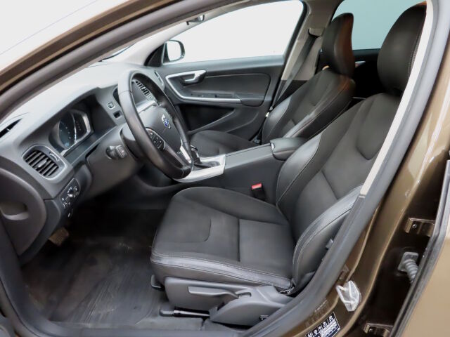 Volvo V60 Cross Country 2016 D4 AWD Momentum aut