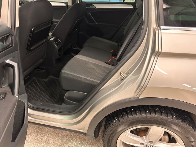 VOLKSWAGEN Tiguan 2016 Comfortline 2,0 TDI SCR 110 kW (150 hv) 4MOTION DSG-automaatti