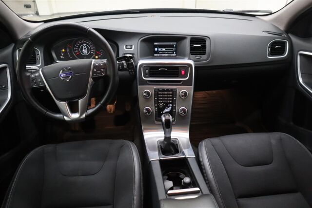 VOLVO V60 2016 D2 Business