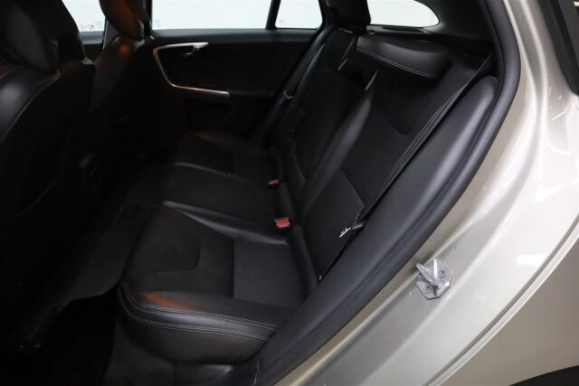 VOLVO V60 2016 D2 Business