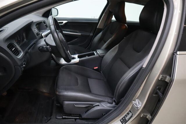 VOLVO V60 2016 D2 Business