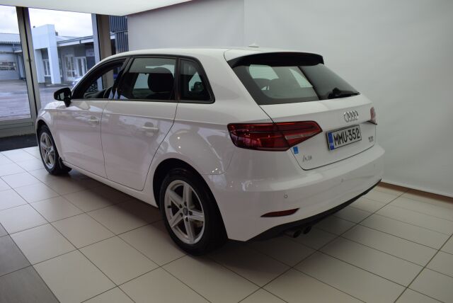 AUDI A3 2017 Sportback First Edition Business 1,4 TFSI COD 110 kW ultra S tronic