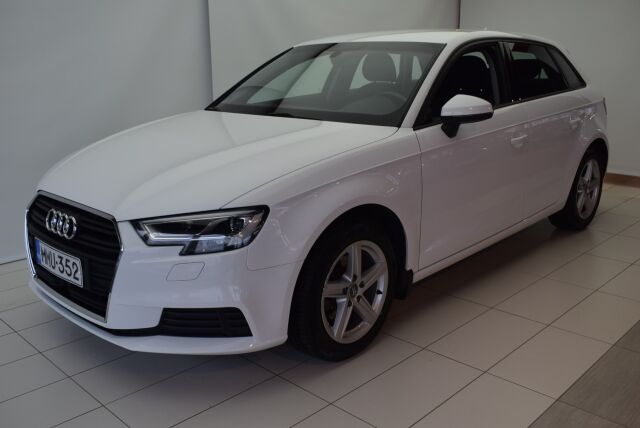 AUDI A3 2017 Sportback First Edition Business 1,4 TFSI COD 110 kW ultra S tronic