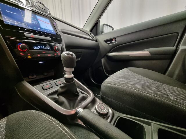 Suzuki Vitara 2024 1,4 BOOSTERJET 48V HYBRID 4WD GL+ 6MT * Peruutuskamera, Navigointi , Mukautuva vakionopeudensäädin *