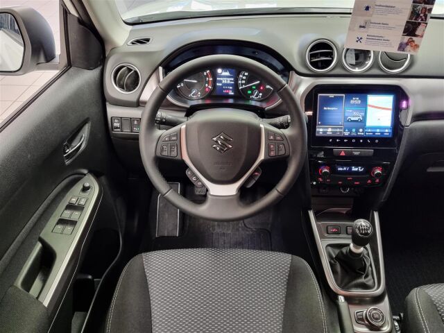 Suzuki Vitara 2024 1,4 BOOSTERJET 48V HYBRID 4WD GL+ 6MT * Peruutuskamera, Navigointi , Mukautuva vakionopeudensäädin *