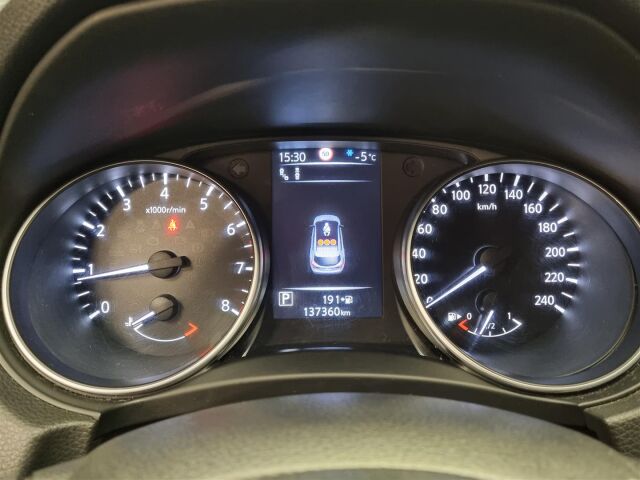 NISSAN Qashqai 2017 Business 360 DIG-T 115 Tekna 2WD Xtronic 18" Leather / Koukku/Navi/360-Kamera/Nahat