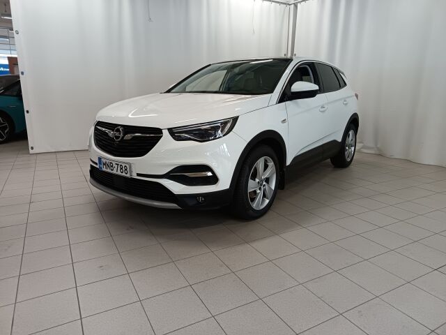 OPEL Grandland X 2017 Innovation 1,2 Turbo ECOTEC Start/Stop 96 kW MT6**SUPERHIENO KAIKILLA MAUSTEILLA**