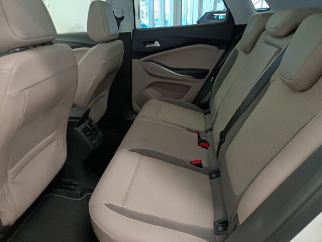 OPEL Grandland X 2017 Innovation 1,2 Turbo ECOTEC Start/Stop 96 kW MT6**SUPERHIENO KAIKILLA MAUSTEILLA**