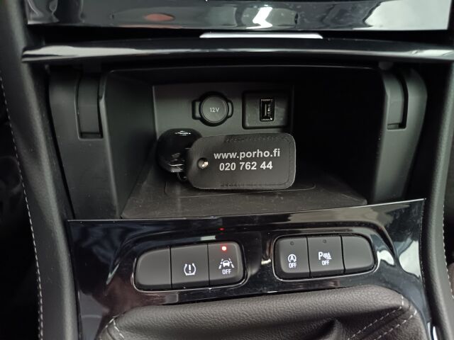 OPEL Grandland X 2017 Innovation 1,2 Turbo ECOTEC Start/Stop 96 kW MT6**SUPERHIENO KAIKILLA MAUSTEILLA**