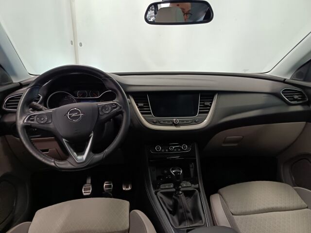 OPEL Grandland X 2017 Innovation 1,2 Turbo ECOTEC Start/Stop 96 kW MT6**SUPERHIENO KAIKILLA MAUSTEILLA**