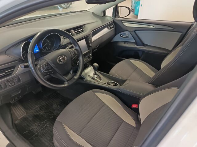 TOYOTA Avensis 2017 1,8 Valvematic Active Edition Touring Sports Multidrive S