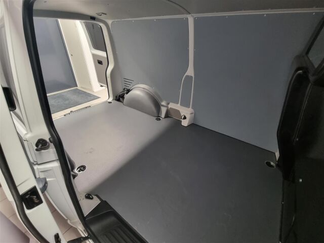 VOLKSWAGEN Transporter 2017 umpipakettiauto Pitkä 2,0 TDI 150kW 4Motion DSG (4M18) / ALV / Webasto / Lazer / Koukku / Tutka