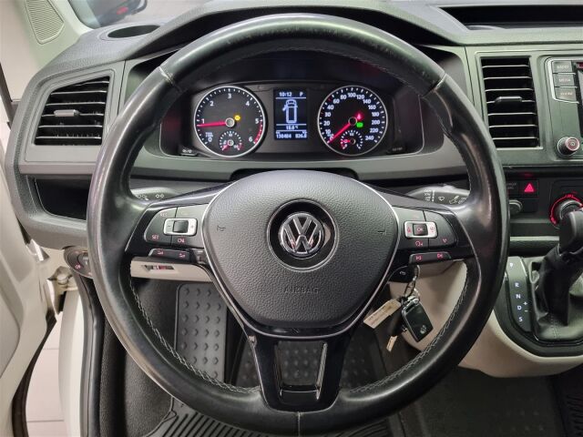 VOLKSWAGEN Transporter 2017 umpipakettiauto Pitkä 2,0 TDI 150kW 4Motion DSG (4M18) / ALV / Webasto / Lazer / Koukku / Tutka