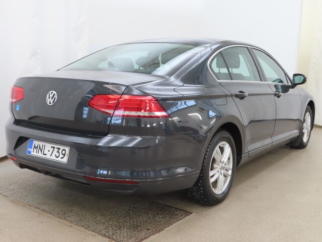 Volkswagen Passat 2018 Sedan Football Edition 1,4 TSI 92 kW (125 hv) DSG-automaatti