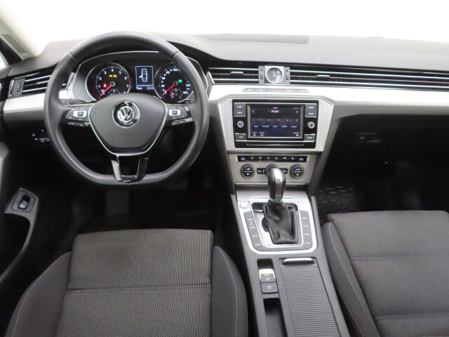 Volkswagen Passat 2018 Sedan Football Edition 1,4 TSI 92 kW (125 hv) DSG-automaatti