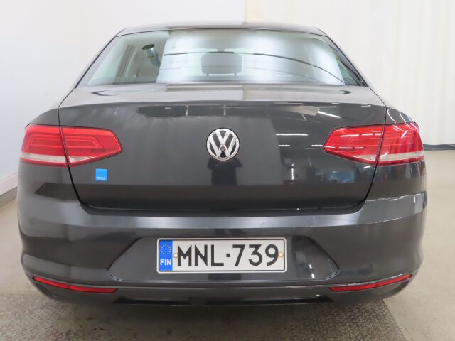 Volkswagen Passat 2018 Sedan Football Edition 1,4 TSI 92 kW (125 hv) DSG-automaatti