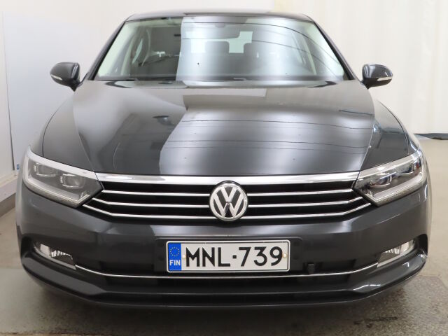 Volkswagen Passat 2018 Sedan Football Edition 1,4 TSI 92 kW (125 hv) DSG-automaatti