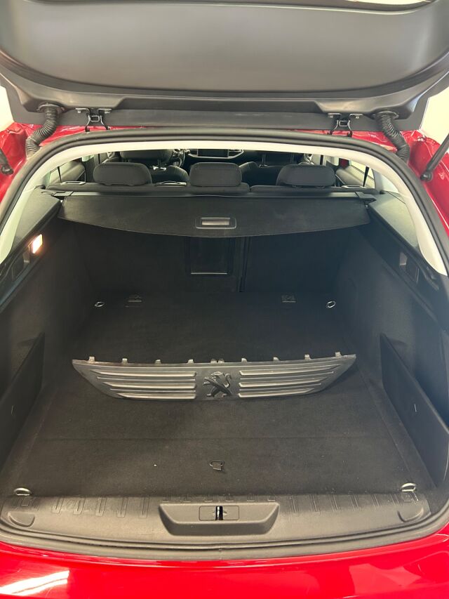 PEUGEOT 308 2018 SW Active PureTech 130