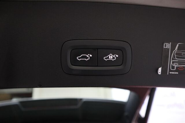 VOLVO XC40 2021 T5 TwE Business Inscription Expression aut