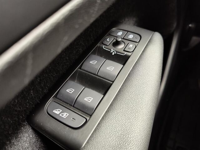 VOLVO XC40 2021 T5 TwE Business Inscription Expression aut