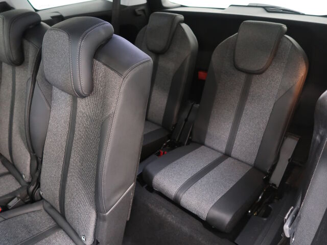 Peugeot 5008 2020 Allure PureTech 130 EAT8-automaatti