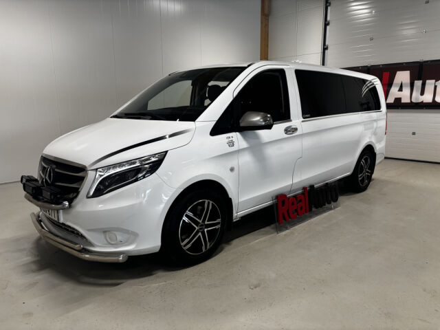 MERCEDES-BENZ Vito 2020 Tourer 114CDI AUT 4x4 MATALA-LATTIA SIS ALV! GL VIP *9-HENGEN *PYÖRÄTUOLI RAMPPI* 2x WEBASTO