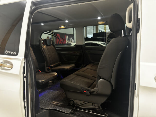 MERCEDES-BENZ Vito 2020 Tourer 114CDI AUT 4x4 MATALA-LATTIA SIS ALV! GL VIP *9-HENGEN *PYÖRÄTUOLI RAMPPI* 2x WEBASTO