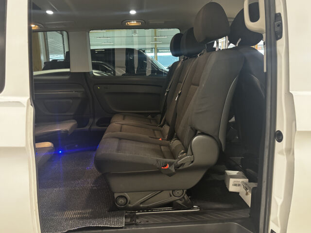 MERCEDES-BENZ Vito 2020 Tourer 114CDI AUT 4x4 MATALA-LATTIA SIS ALV! GL VIP *9-HENGEN *PYÖRÄTUOLI RAMPPI* 2x WEBASTO