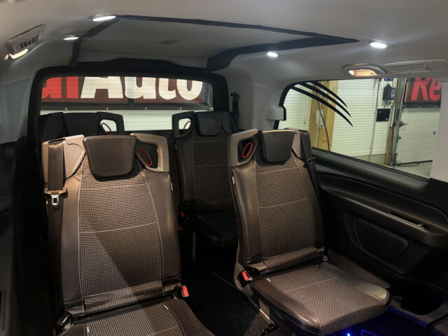 MERCEDES-BENZ Vito 2020 Tourer 114CDI AUT 4x4 MATALA-LATTIA SIS ALV! GL VIP *9-HENGEN *PYÖRÄTUOLI RAMPPI* 2x WEBASTO