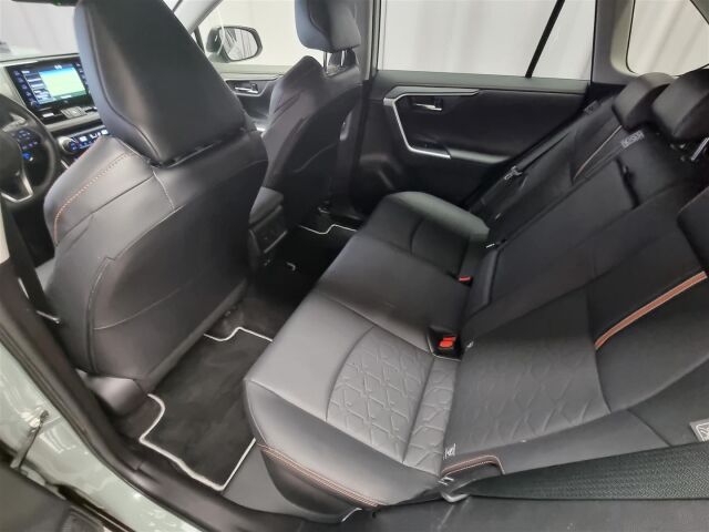 TOYOTA RAV4 2022 2,5 Hybrid AWD-i Adventure Edition / Huippuvarusteilla!