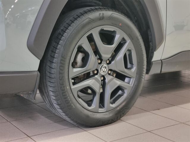 TOYOTA RAV4 2022 2,5 Hybrid AWD-i Adventure Edition / Huippuvarusteilla!