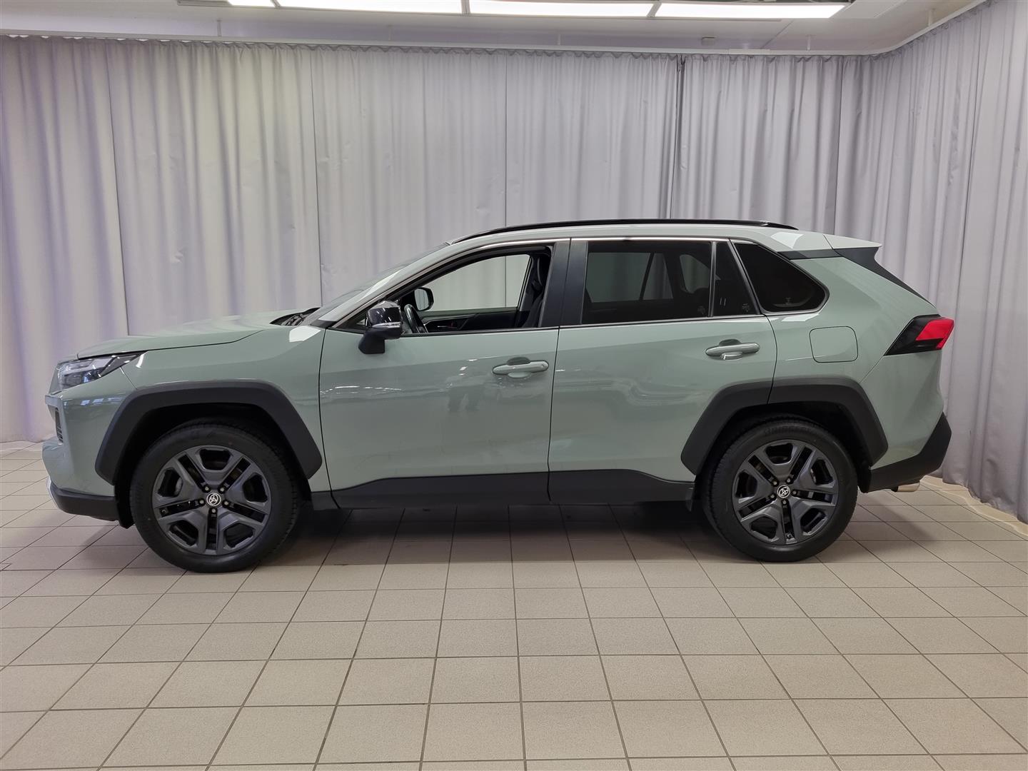 Toyota RAV4 2022, kuva 3/25