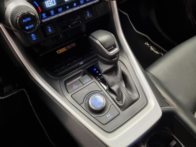 TOYOTA RAV4 2022 2,5 Hybrid AWD-i Adventure Edition / Huippuvarusteilla!