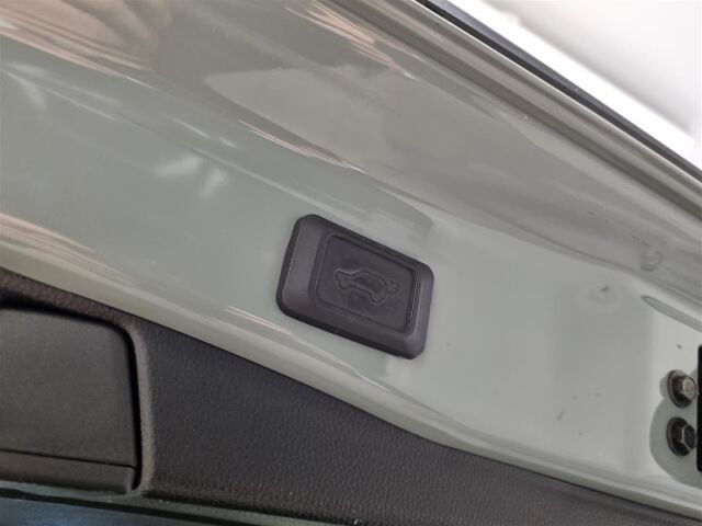 TOYOTA RAV4 2022 2,5 Hybrid AWD-i Adventure Edition / Huippuvarusteilla!