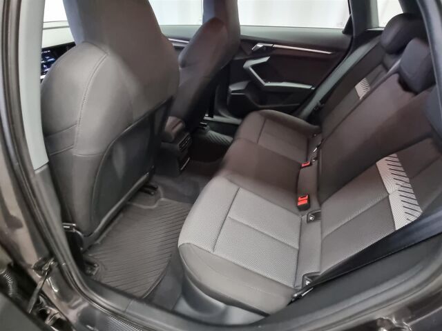 AUDI A3 2022 Sportback Business 30 TFSI 81kW MHEV S tronic * Vetokoukku, Polttoainekäyttöinen lisälämmitin, Urhei