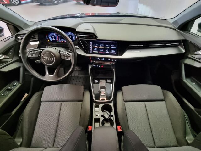 AUDI A3 2022 Sportback Business 30 TFSI 81kW MHEV S tronic * Vetokoukku, Polttoainekäyttöinen lisälämmitin, Urhei