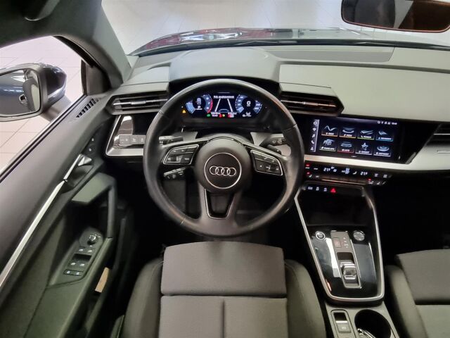 AUDI A3 2022 Sportback Business 30 TFSI 81kW MHEV S tronic * Vetokoukku, Polttoainekäyttöinen lisälämmitin, Urhei
