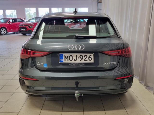 AUDI A3 2022 Sportback Business 30 TFSI 81kW MHEV S tronic * Vetokoukku, Polttoainekäyttöinen lisälämmitin, Urhei