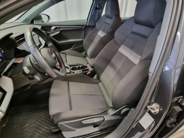 AUDI A3 2022 Sportback Business 30 TFSI 81kW MHEV S tronic * Vetokoukku, Polttoainekäyttöinen lisälämmitin, Urhei