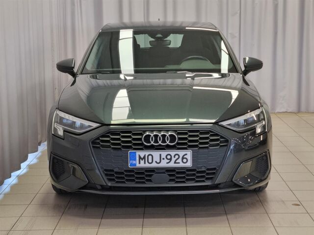 AUDI A3 2022 Sportback Business 30 TFSI 81kW MHEV S tronic * Vetokoukku, Polttoainekäyttöinen lisälämmitin, Urhei