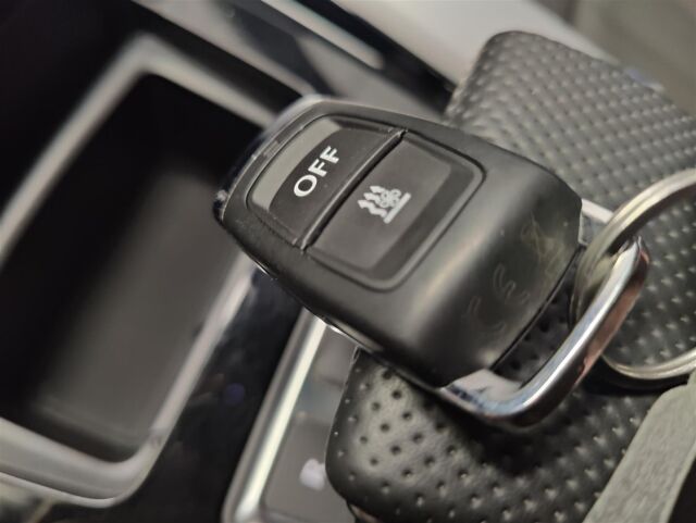 AUDI A4 2022 Avant Business Advanced 40 TFSI 150 kW MHEV quattro S tronic * 1 omistaja / Vetokoukku / ACC / P-kam